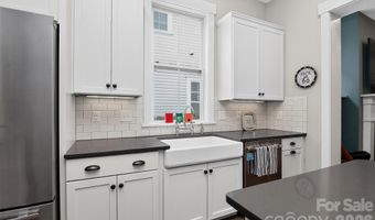 1539 Tippah Park Ct, Charlotte, NC 28205
