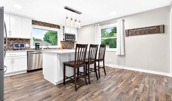 1645 E ROELAND Ave, Appleton, WI 54915