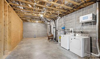 31 Lilac St, Asheville, NC 28806
