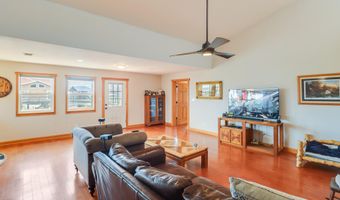 11088 Tahiti St, Bay St. Louis, MS 39520