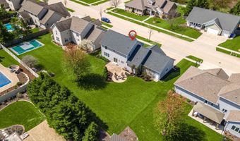 3208 S SOLITUDE Ln, Appleton, WI 54915