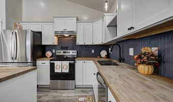 105 Sunburst Cir, Alexandria, IN 46001