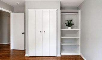 3831 N VERNON St N, Arlington, VA 22207