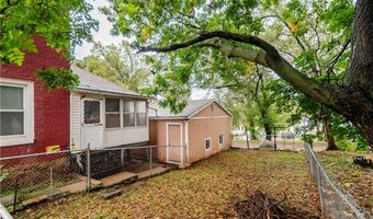 212 N 9th St, Atchison, KS 66002