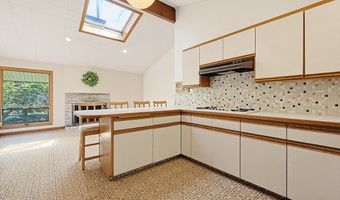 21 Daggett Rd, Attleboro, MA 02703