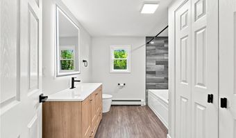 789 Lake St, Angola, NY 14006