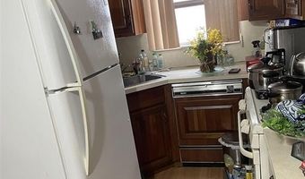 18 KELLY Pkwy, Bayonne, NJ 07002