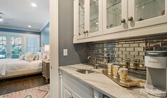 3605 Hampton Manor Dr, Charlotte, NC 28226