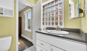 1950 Jasmine St, Denver, CO 80220