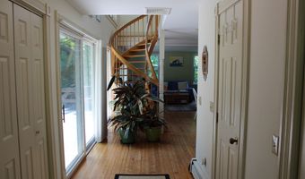 55 Liberty St, Chester, CT 06412
