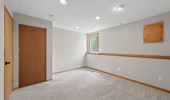 10607 56th St NE, Albertville, MN 55301