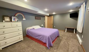 814 S Park St, Aberdeen, SD 57401