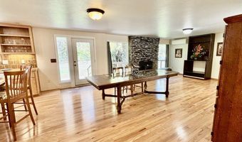 55433 MCKENZIE Hwy, Blue River, OR 97413