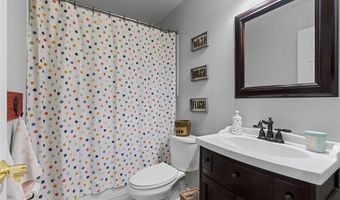 178 Spring Leigh Ct, Ballwin, MO 63011