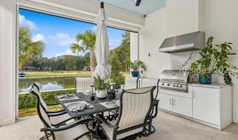 7 Spring Hill Ct, Bluffton, SC 29910