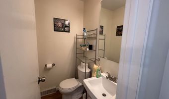 208 Timber Ln, Canton, CT 06019