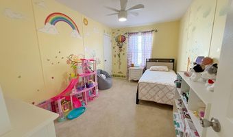 537 Mcpherson Dr, Alford, FL 32420