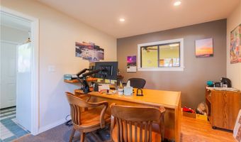 140 W Hawthorne St, Fallbrook, CA 92028