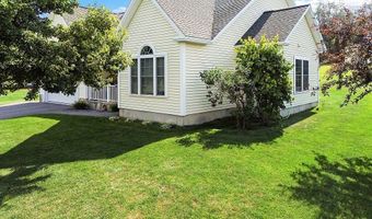 15 Fieldstone Dr, Augusta, ME 04330