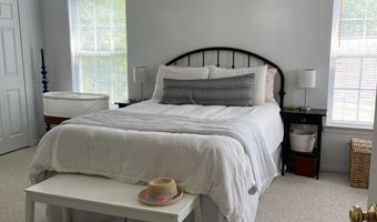 1085 Joyce Ln, Ann Arbor, MI 48103