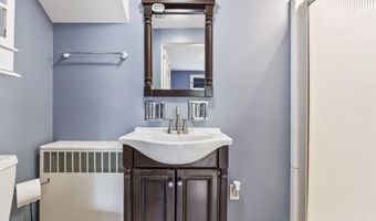 60 Wedgewood Rd, Auburn, ME 04210