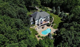 8 Meeting Rock Dr, Atkinson, NH 03811