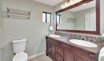 136 Juniper Ave, Carlsbad, CA 92008