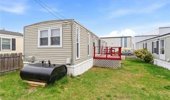 11 East Dr, East Providence, RI 02916