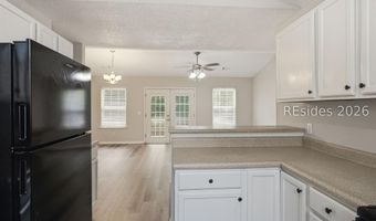 8 Star Magnolia Dr, Beaufort, SC 29907