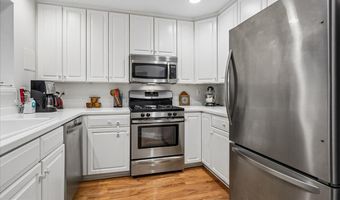 2330 14TH St N 407, Arlington, VA 22201