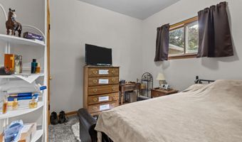 318 W BREWSTER St, Appleton, WI 54911