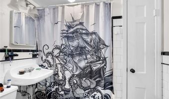 23 Preston Dr, North Kingstown, RI 02852