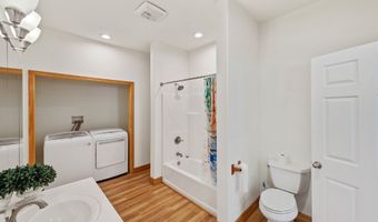 87372 LOIS Ln, Bandon, OR 97411