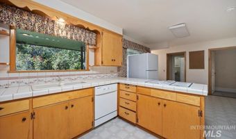 2240 Overland Ave, Burley, ID 83318