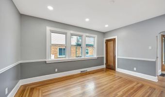 5516 Raceview Ave, Cincinnati, OH 45248