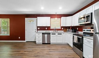 10 Middleton Ln, Atmore, AL 36502