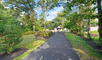 7324 AUBURN St, Annandale, VA 22003