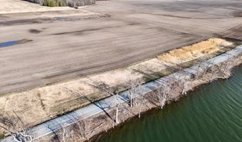 39 W Shore Rd, Alburgh, VT 05440