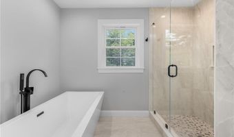 59 Club House Rd, Coventry, RI 02816
