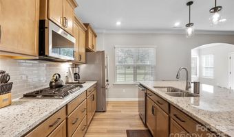 180 Moravian Ct, Advance, NC 27006