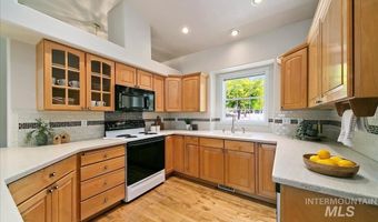 5201 N Stinger St, Boise, ID 83703