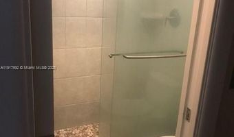 3475 N Country Club Dr 514, Aventura, FL 33180