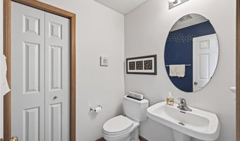 6597 Linwood Dr NE, Albertville, MN 55301