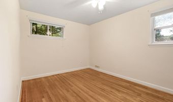 6903 FERN Ln, Annandale, VA 22003