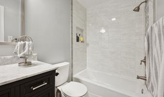 4907 CHANTICLEER Ave, Annandale, VA 22003