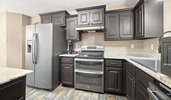 958 Sedona Pines Dr, Baton Rouge, LA 70816