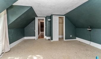 411 W Cedar St, Beresford, SD 57004