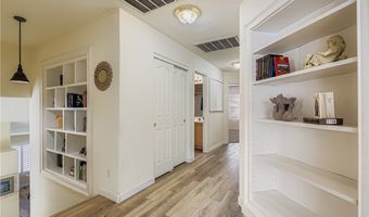 8213 Woodland Prairie Ave, Las Vegas, NV 89129