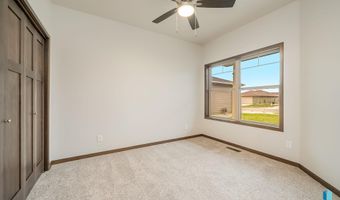 2409 E Tinley St, Brandon, SD 57005