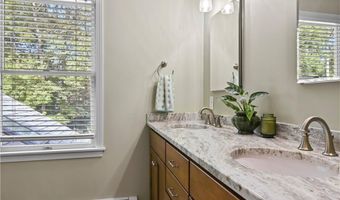 105 Watch Hl, East Greenwich, RI 02818